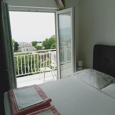 Apartment Tonka *
