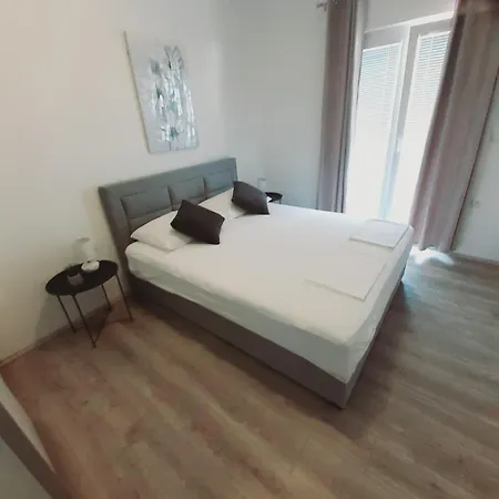 Apartment Tonka *