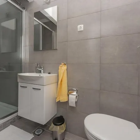 Tonka Apartment *