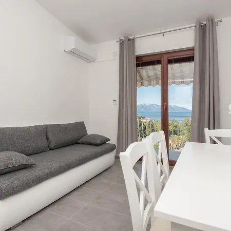 Tonka Apartment Gradac (Split-Dalmatia)