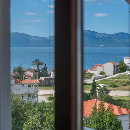 Tonka * Gradac (Split-Dalmatia)